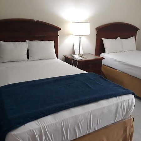 Hotel Novus Caoba Esperanza Екстериор снимка